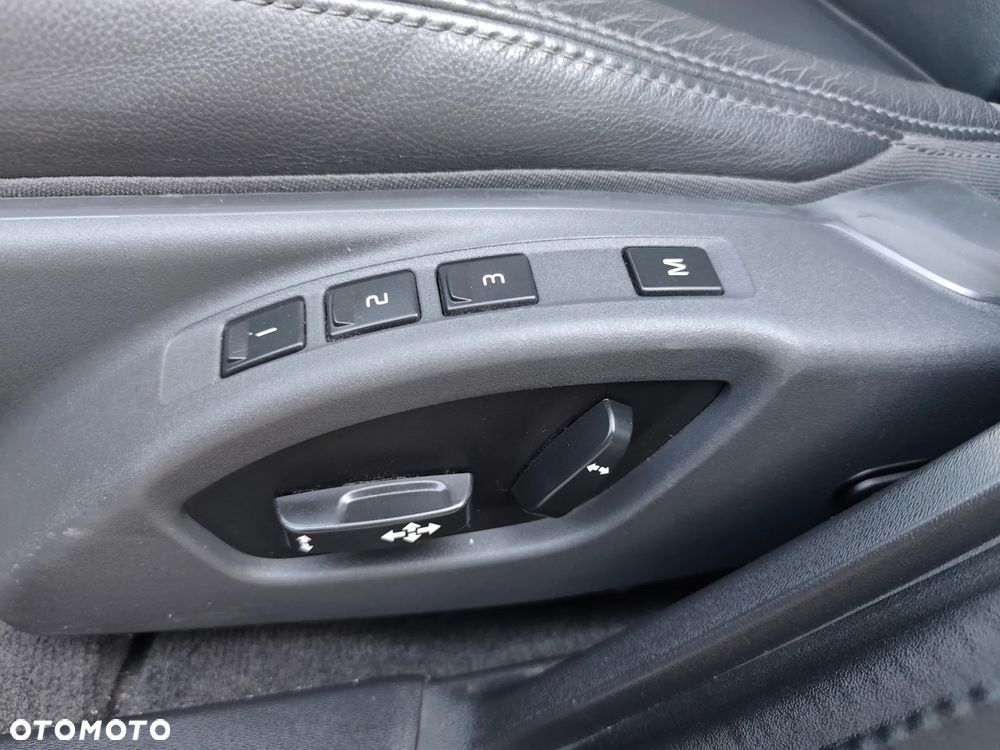 Volvo S60 D3 Summum - 30