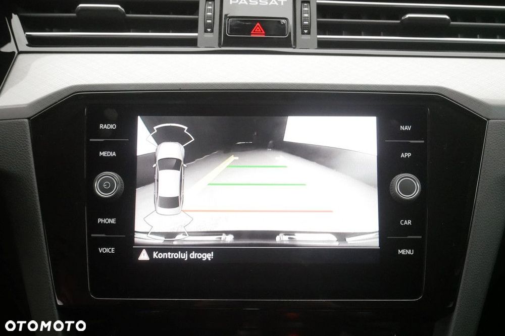 Volkswagen Passat 2.0 TSI Business DSG - 20