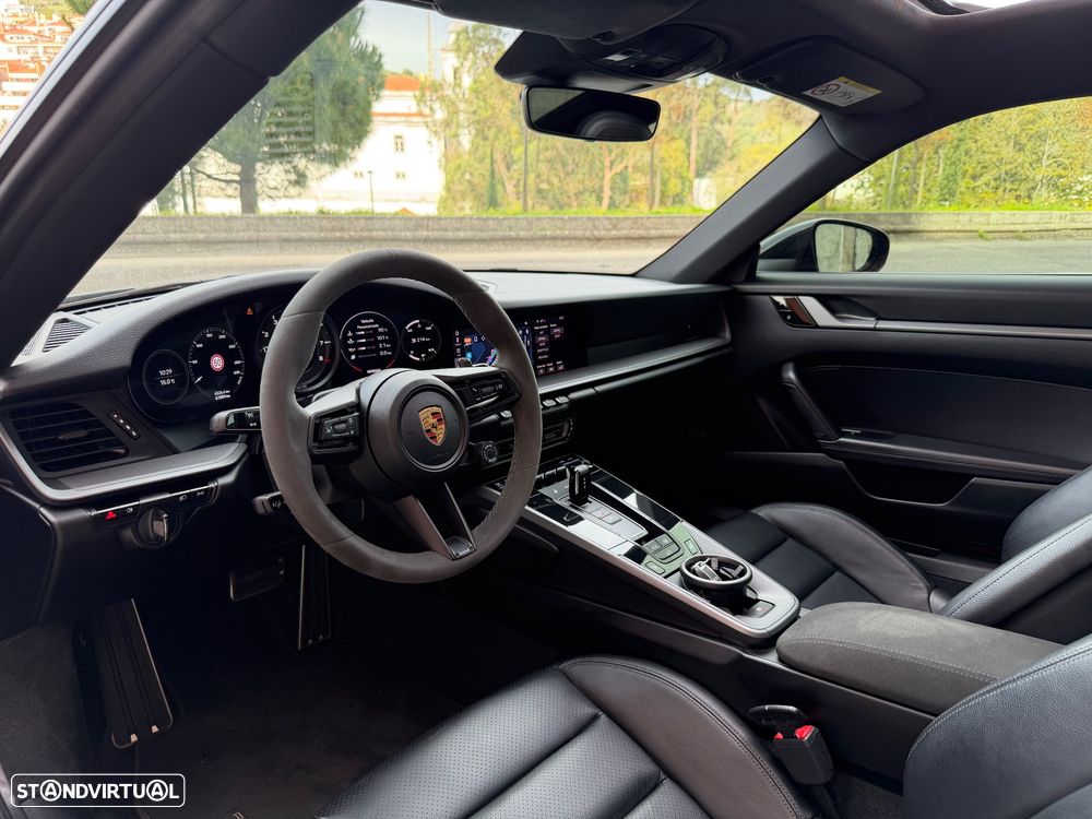 Porsche 911 (992) Carrera PDK - 8