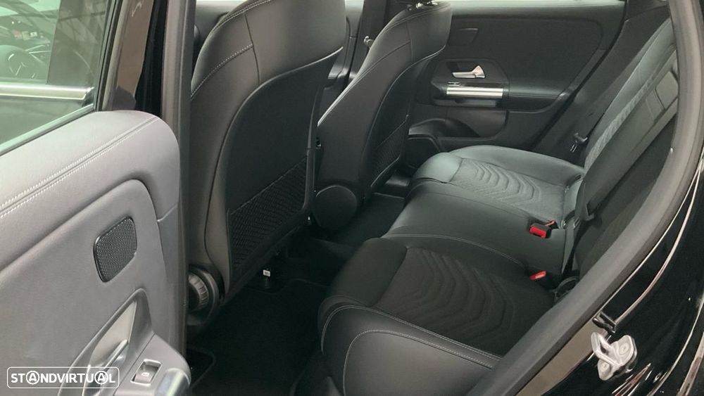 Mercedes-Benz EQA 300 4Matic - 7