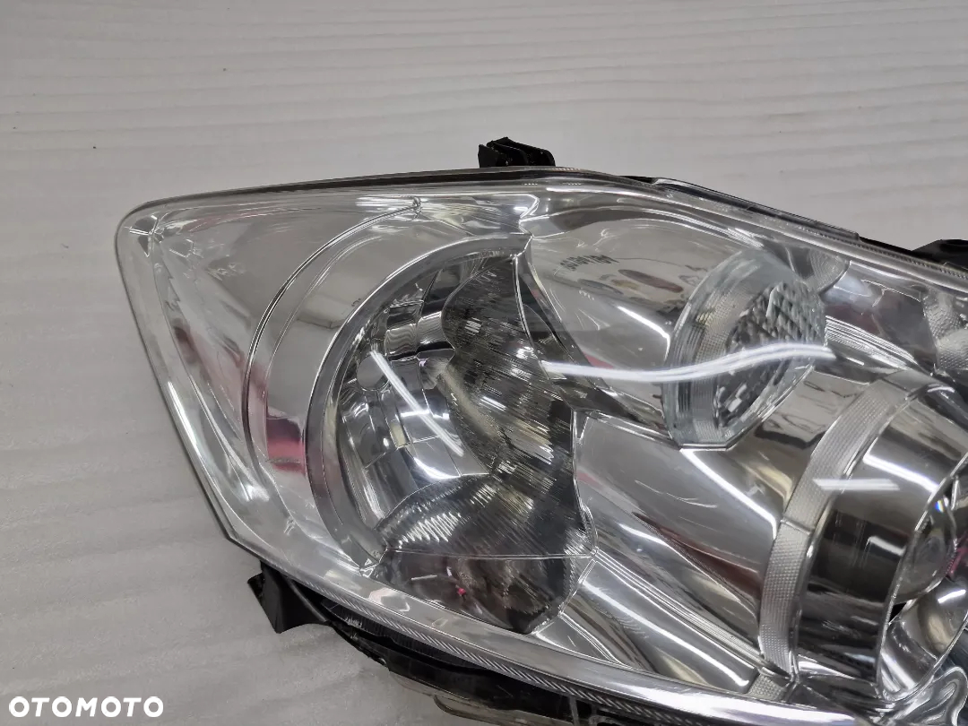 TOYOTA AURIS I LIFT 09-12 PRAWA LAMPA PRZEDNIA PRZÓD , NR 81110-02A40 / 89903723 / 89903691 , NR AUKCJI LL446 - 13