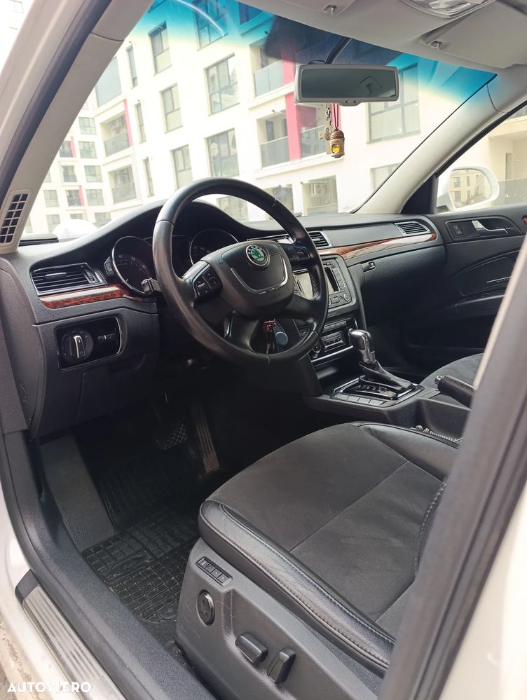 SKODA Superb 2011 — imagine 9