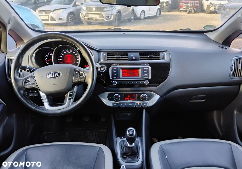Kia Rio - 7