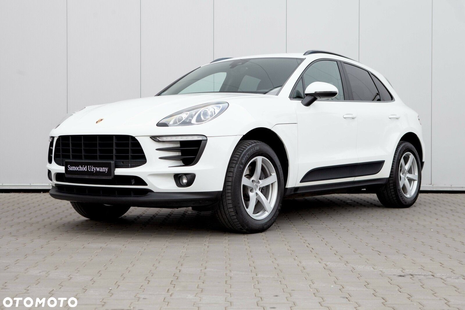 Porsche Macan Standard - 1