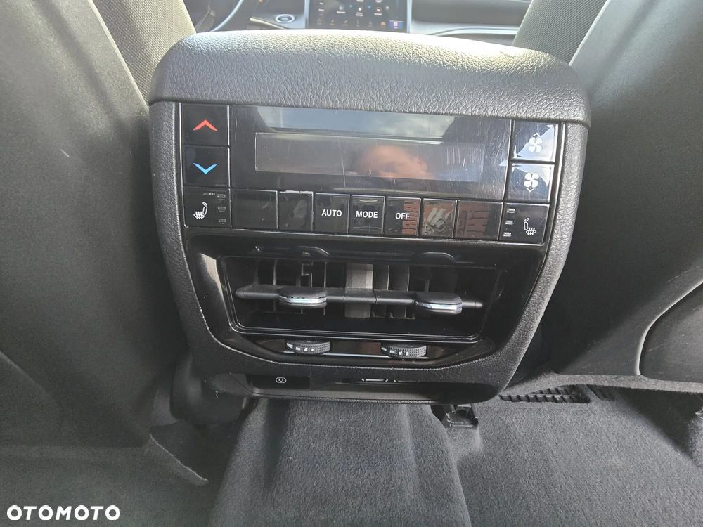Jeep Grand Cherokee - 19