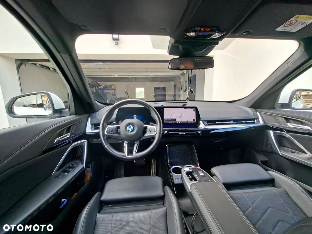 BMW X1 xDrive20d mHEV - 17
