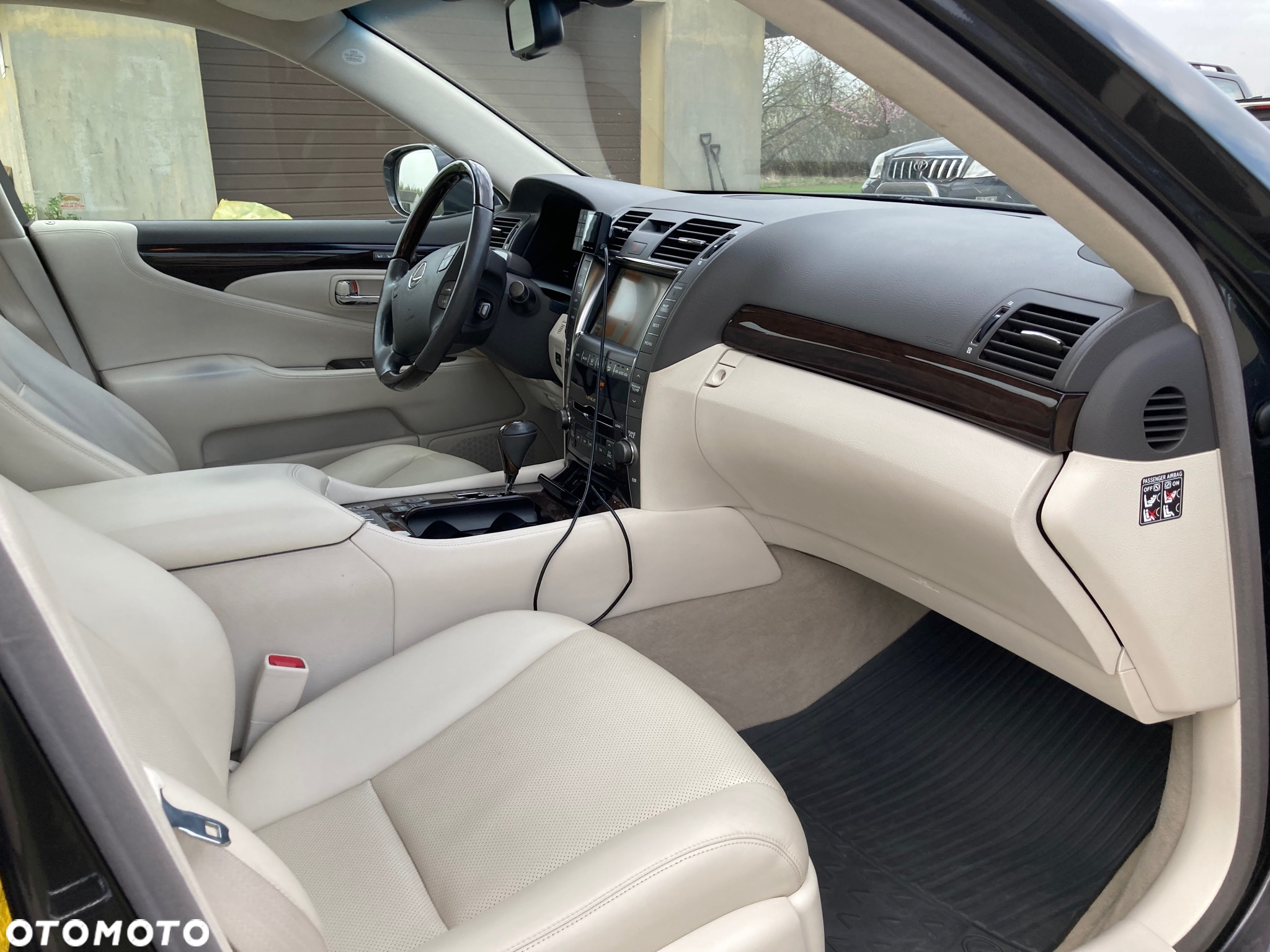 Lexus LS 460 Superior - 25