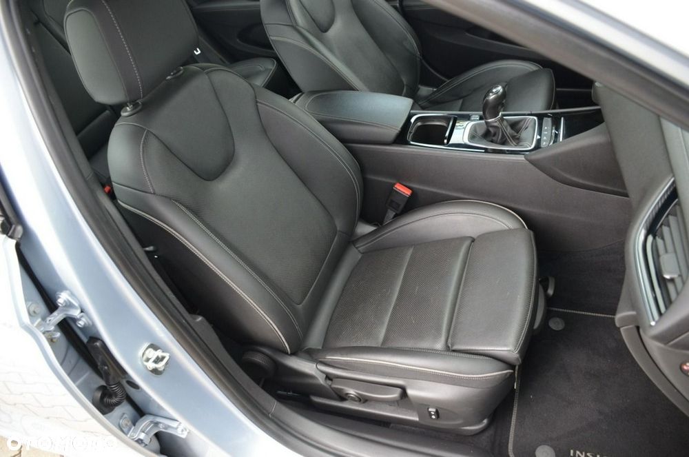 Opel Insignia - 25