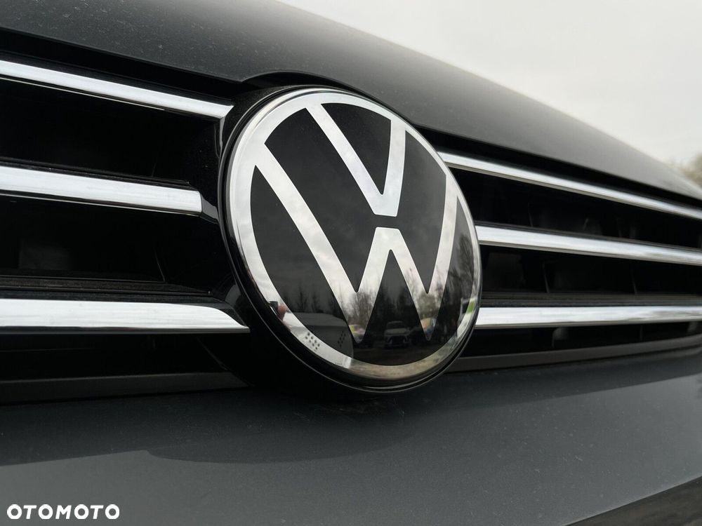 Volkswagen Touran - 10