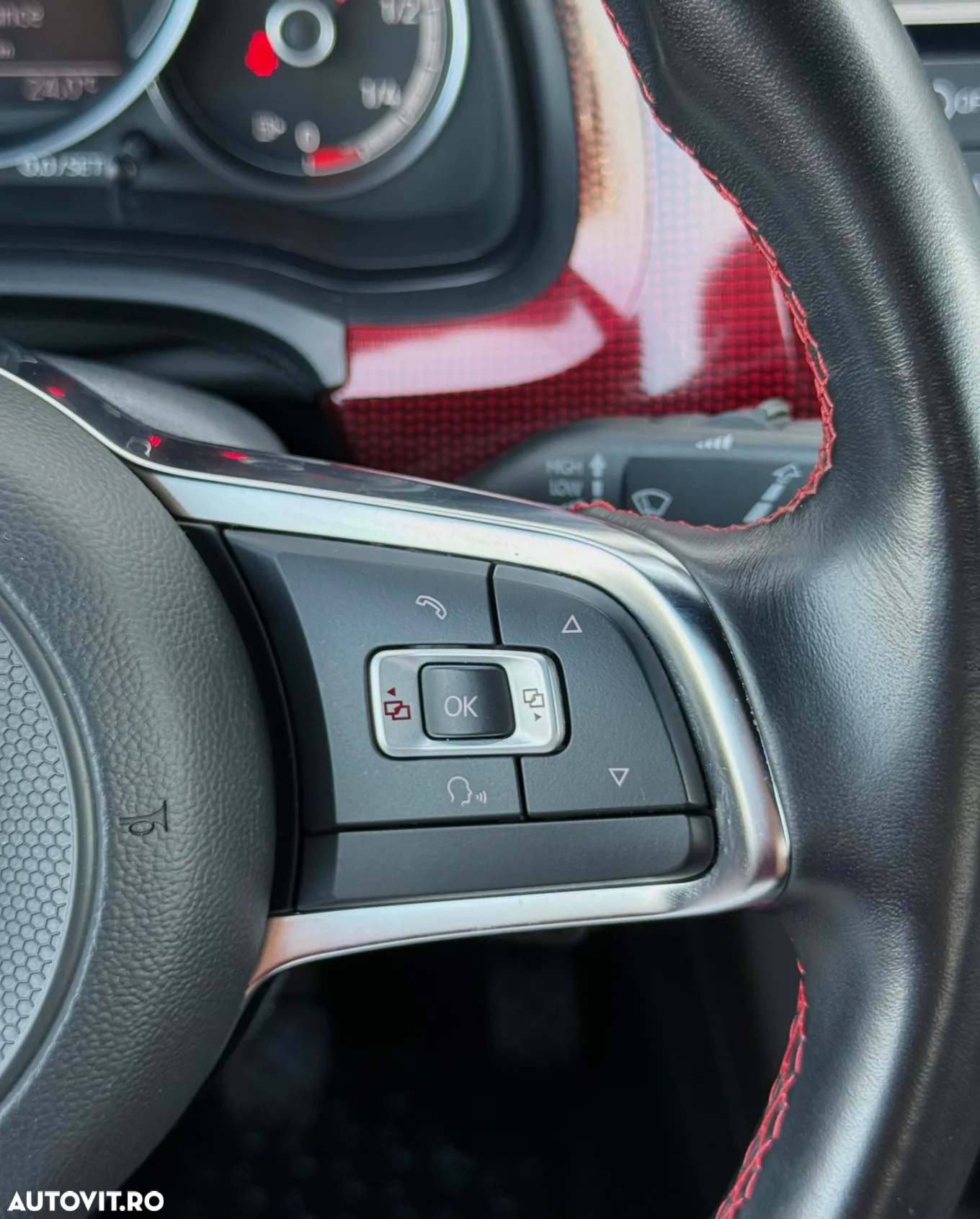 Volkswagen up! GTI - 22