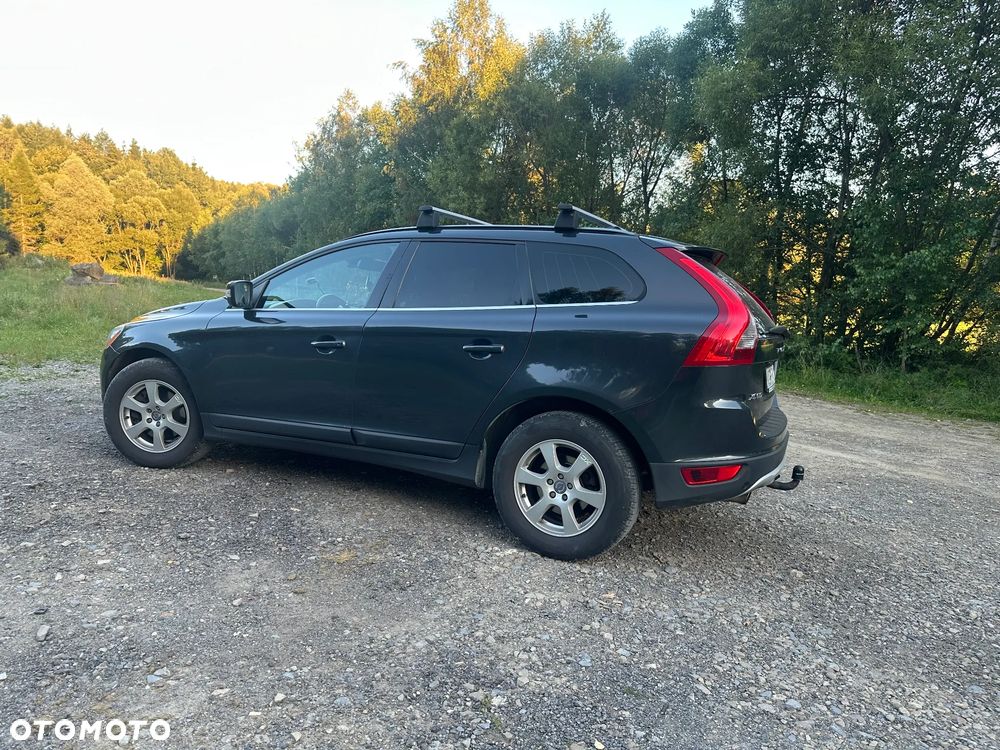 Volvo XC 60 D5 AWD Momentum - 2