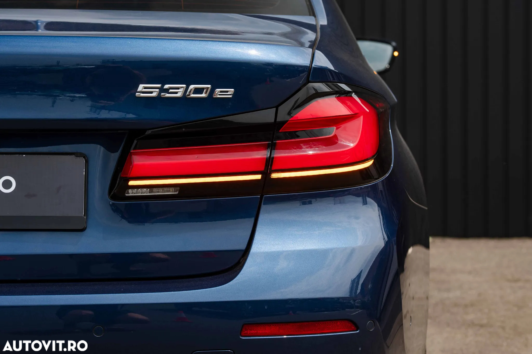 BMW Seria 5 530e Aut. Luxury Line - 39