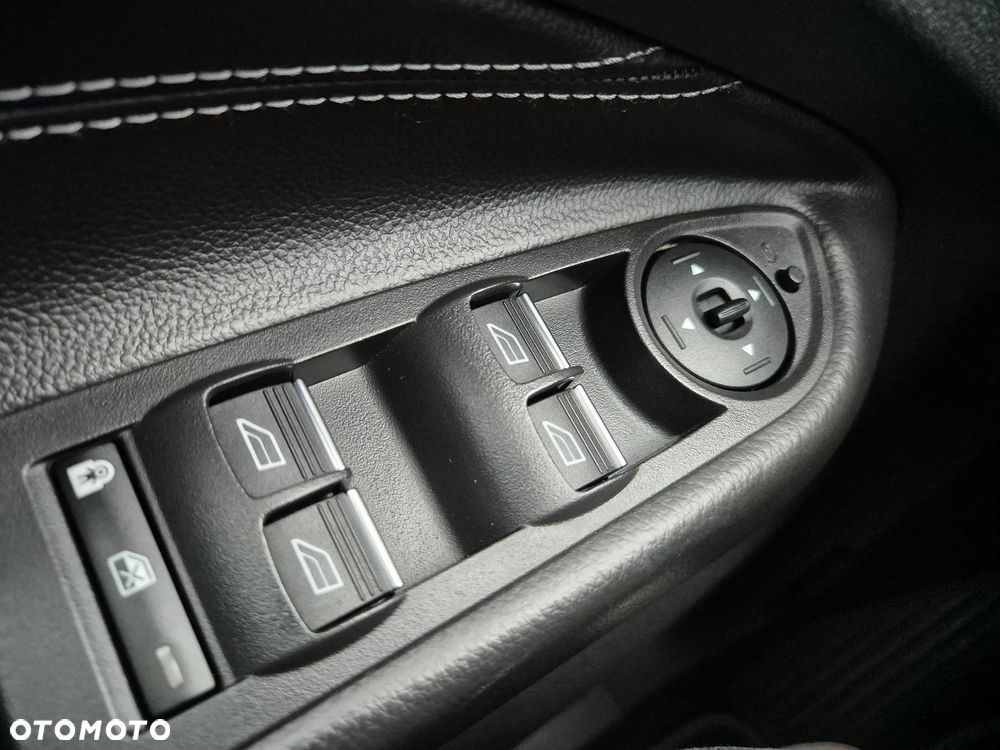 Ford C-MAX 1.5 TDCi Start-Stop-System Titanium - 24