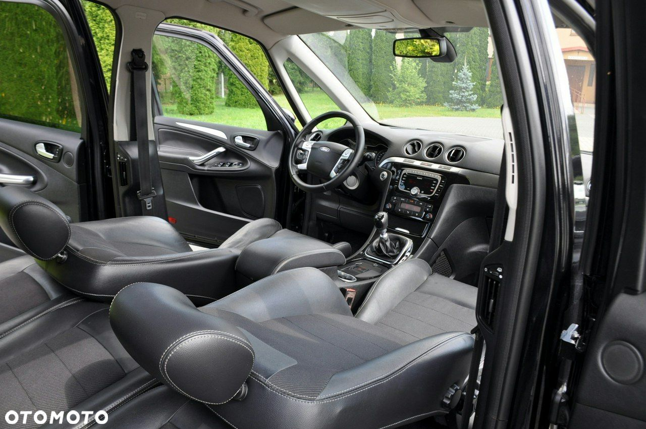 Ford Galaxy - 24