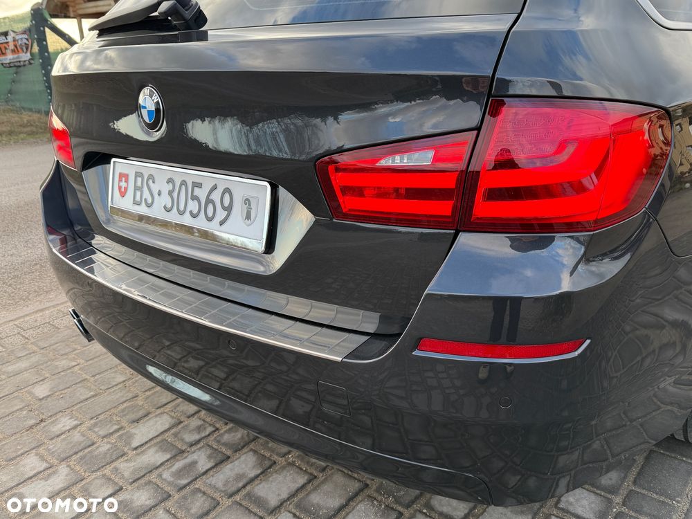 BMW Seria 5 528i xDrive Sport-Aut Luxury Line - 23