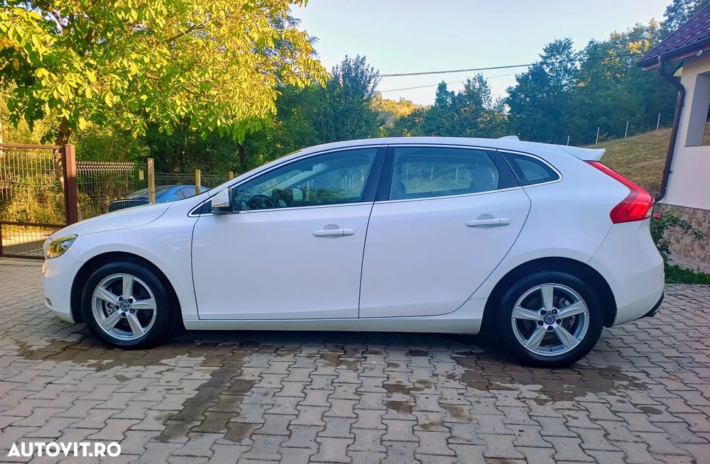 Volvo V40 T3 Momentum - 12