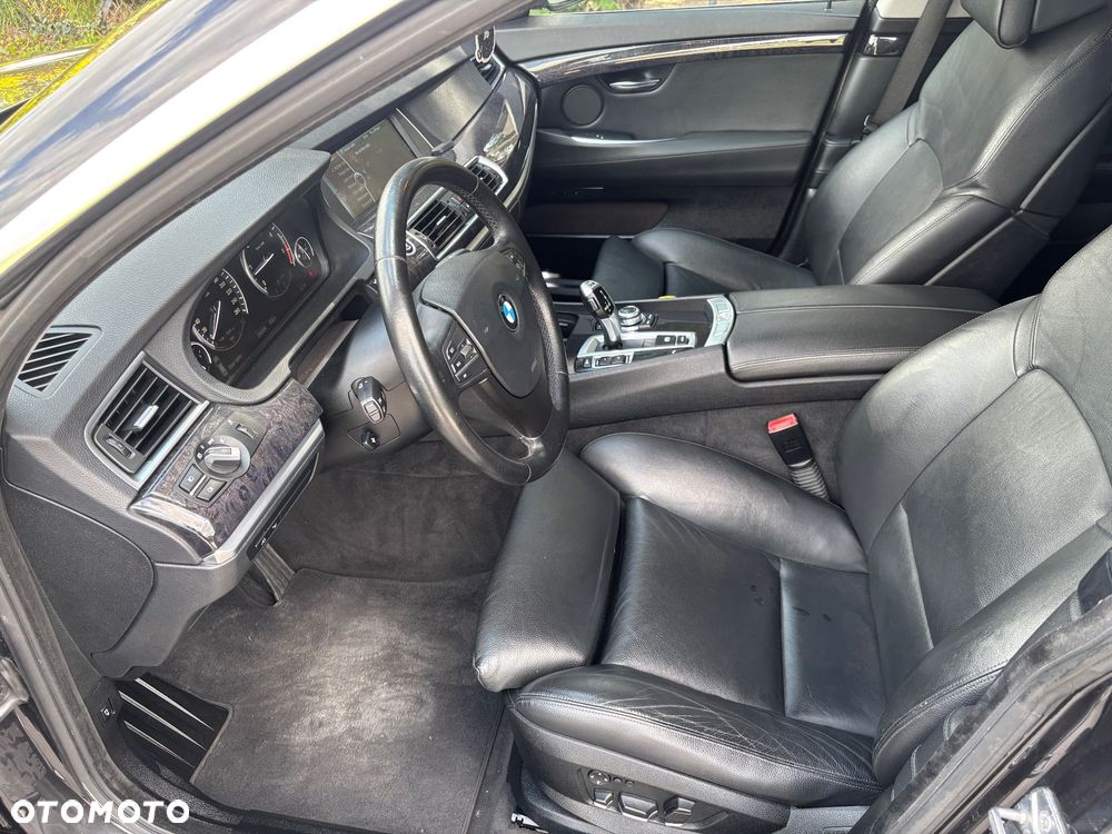 BMW 5GT 530d xDrive - 14