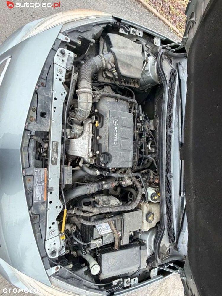 Opel Astra 2011