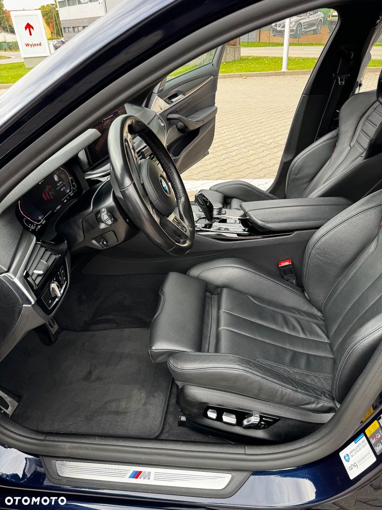 BMW Seria 5 545e xDrive M Sport Edition - 7