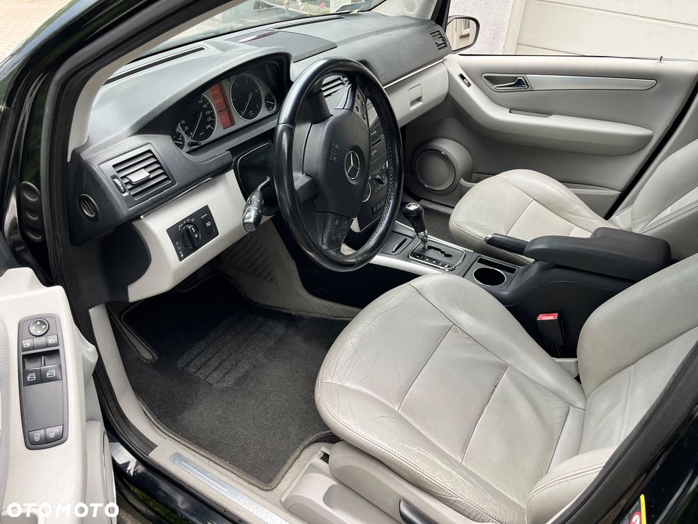 Mercedes-Benz Klasa B 180 CDI DPF Autotronic Special Edition - 36