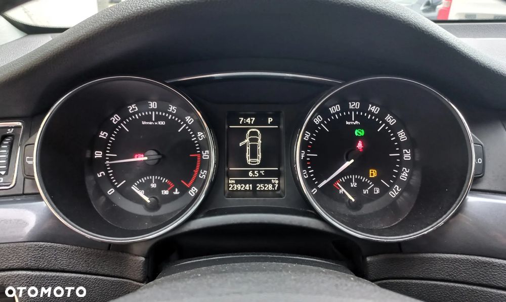Skoda Superb - 8