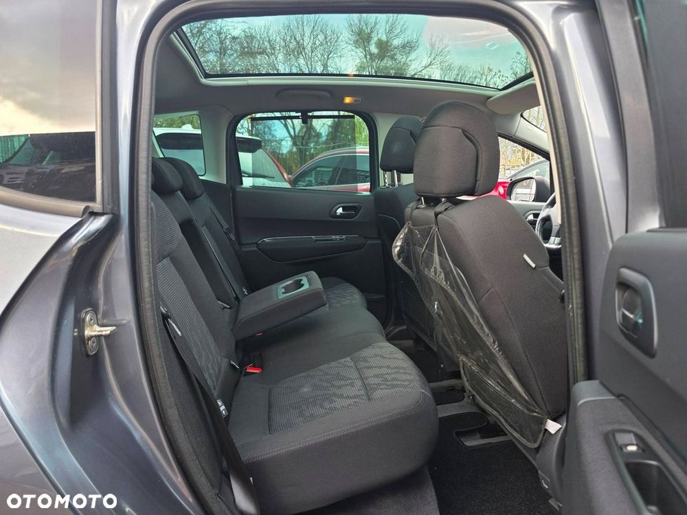 Peugeot 3008 1.6 THP Allure - 32