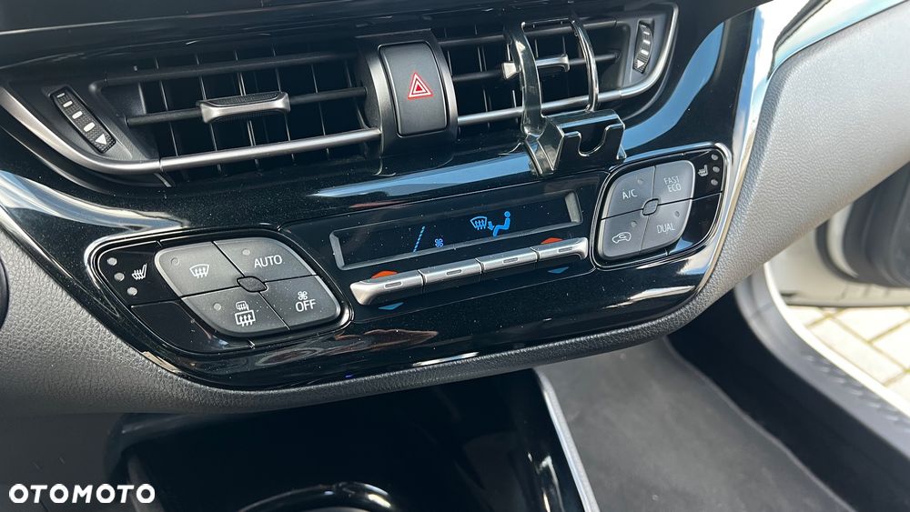 Toyota C-HR 1.8 Hybrid Prestige - 28