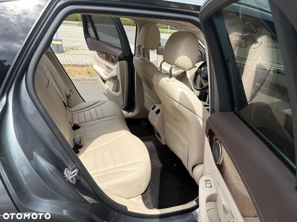 Mercedes-Benz GLC - 9