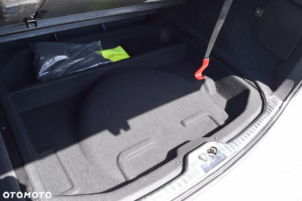 Volvo XC 60 D4 Geartronic Momentum Pro - 37