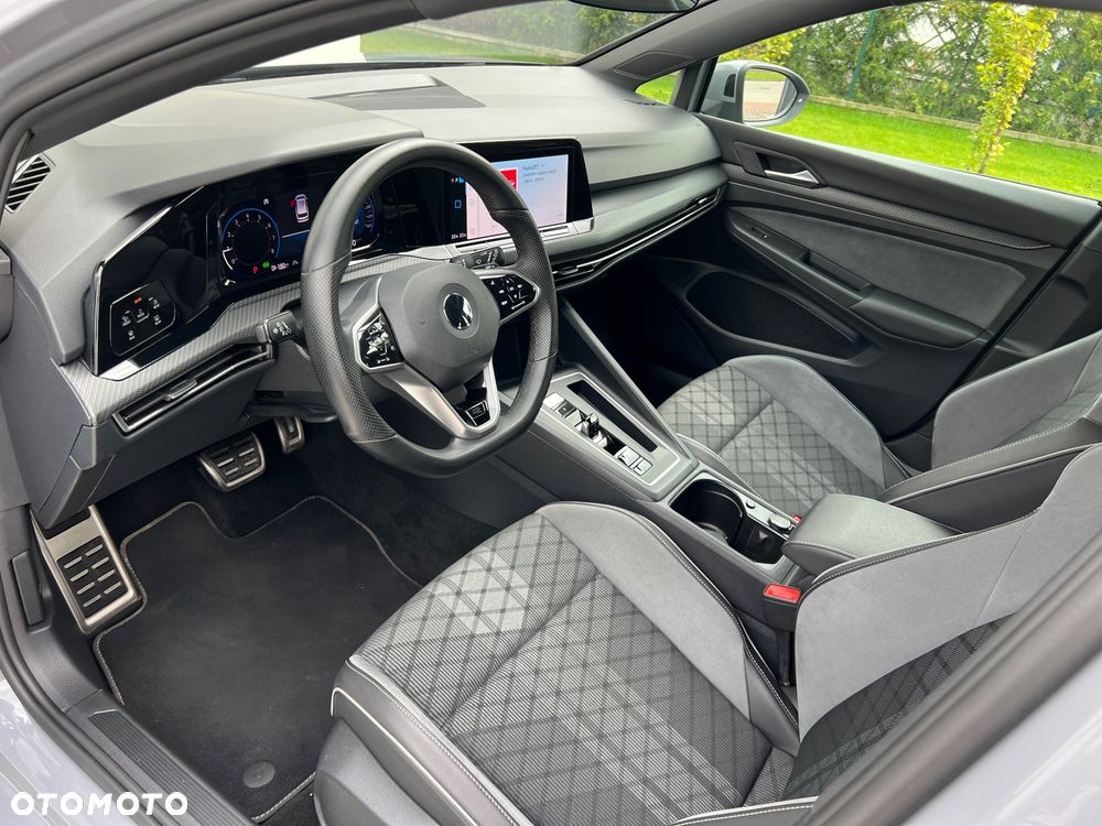 Volkswagen Golf Variant 1.5 eTSI OPF DSG R-Line - 21