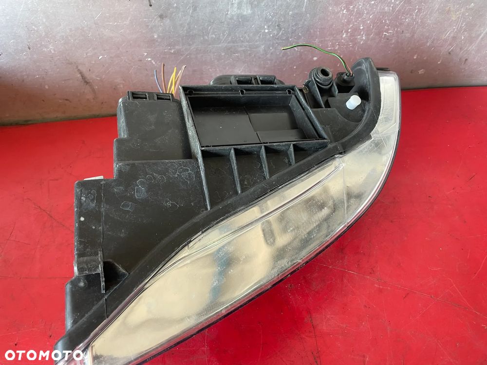 LAMPA PRZEDNIA PRZÓD PRAWA AUDI A4 LIFT - 4