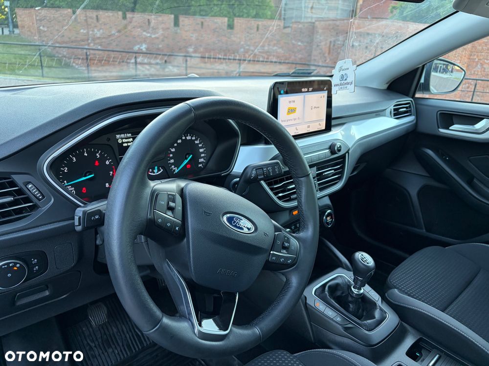 Ford Focus 1.0 EcoBoost Trend - 10