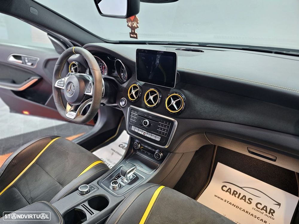 Mercedes-Benz A 45 AMG 4-Matic - 21