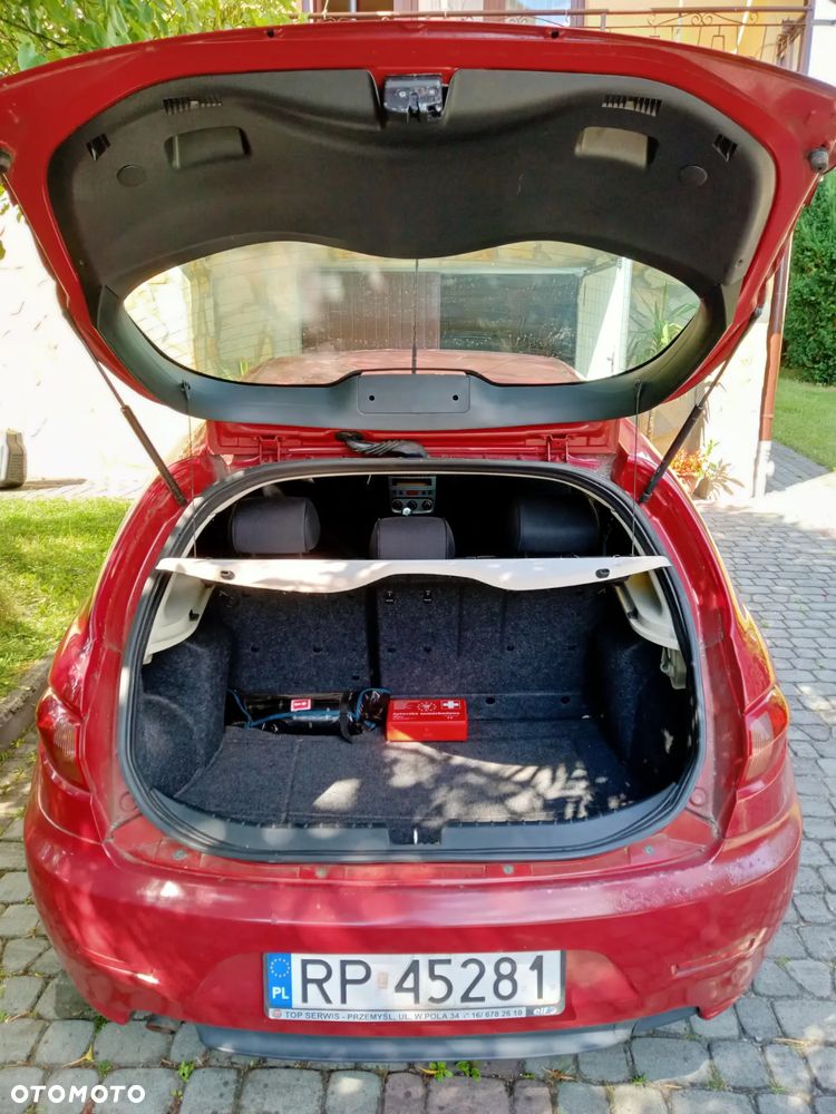 Alfa Romeo 147 - 11