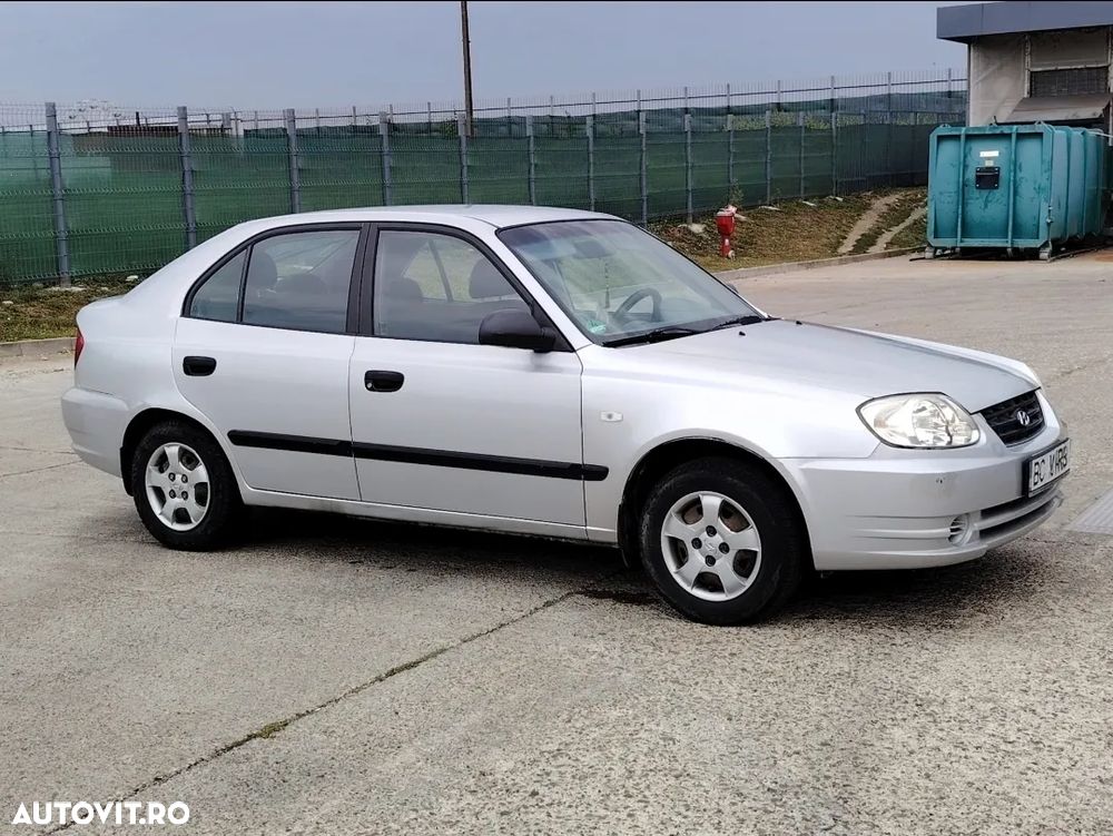 Hyundai Accent 1.3i - 2