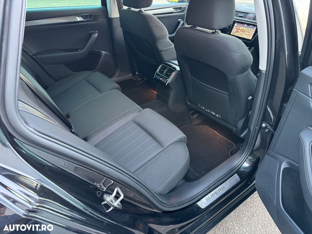 Skoda Superb 2.0 TDI DSG Style - 31