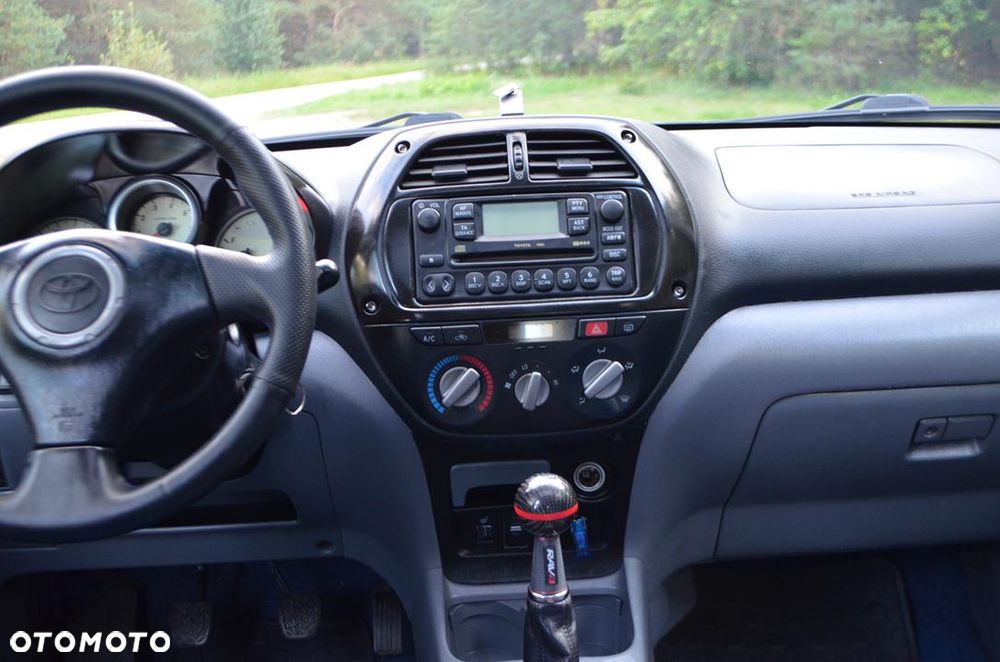 Toyota RAV4 2.0 D-4D 4x4 - 40