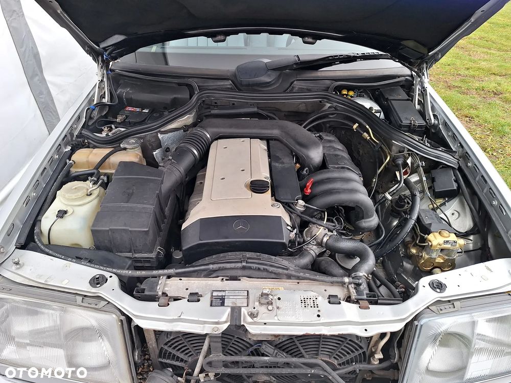 Mercedes-Benz W124 (1984-1993) - 25