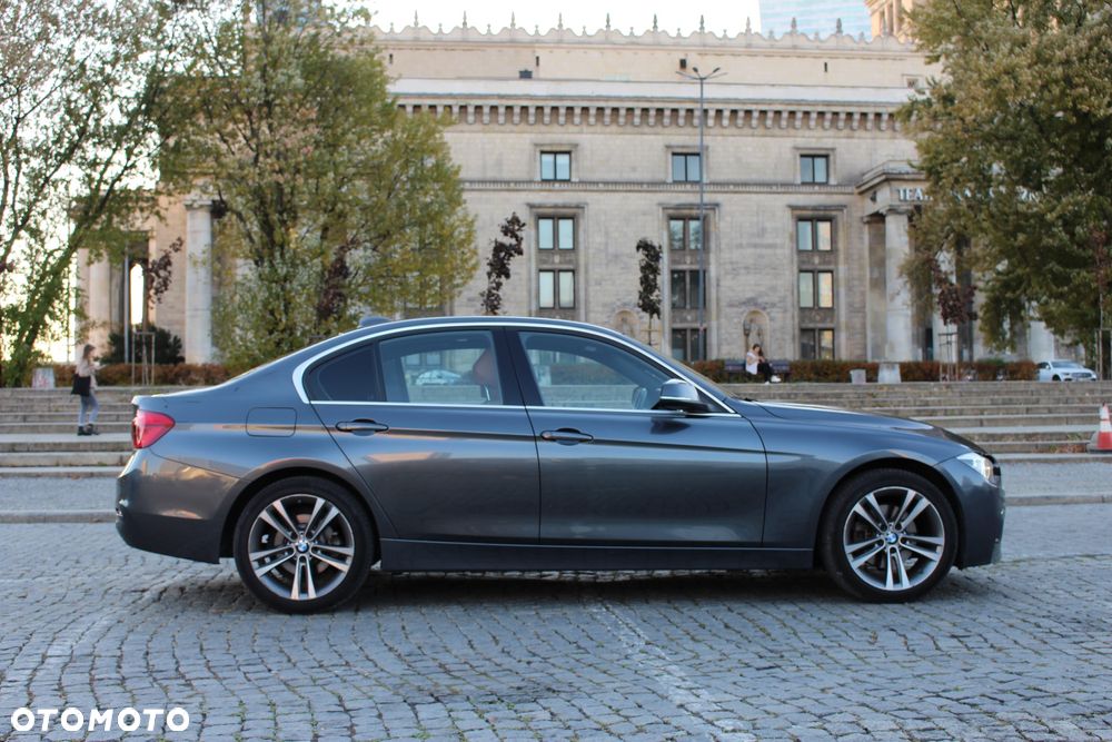BMW Seria 3 330i xDrive Edition Luxury Line Purity - 12