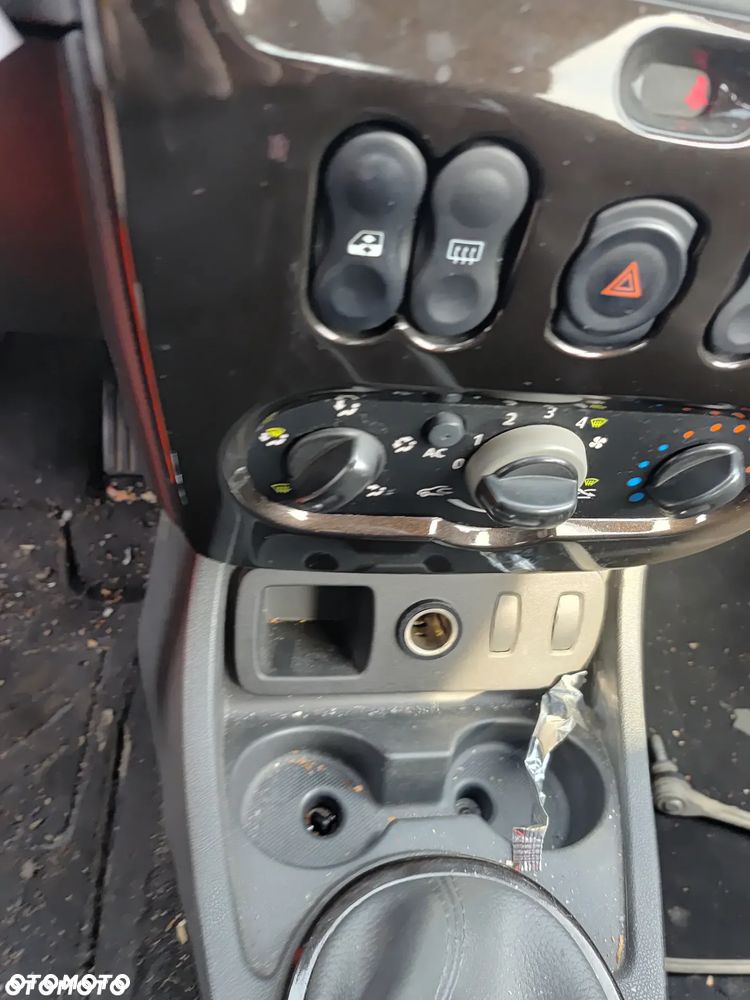 Dacia Duster 1.5 dCi Celebration - 20