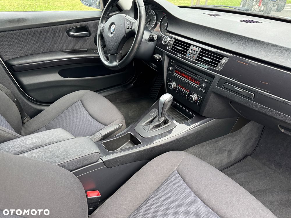 BMW Seria 3 - 24