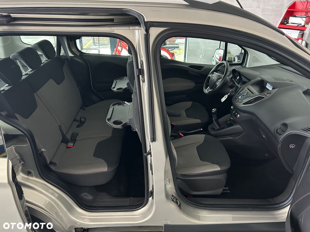 Ford Tourneo Courier 1.0 EcoBoost S&S Ambiente - 29