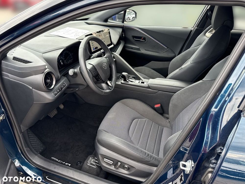Toyota C-HR - 11