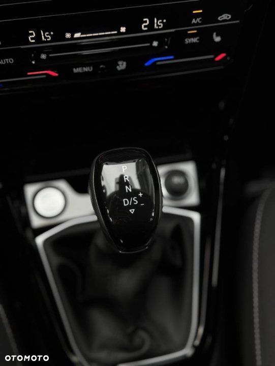 Volkswagen T-Cross - 19