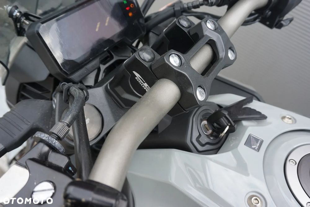 Honda CB - 17