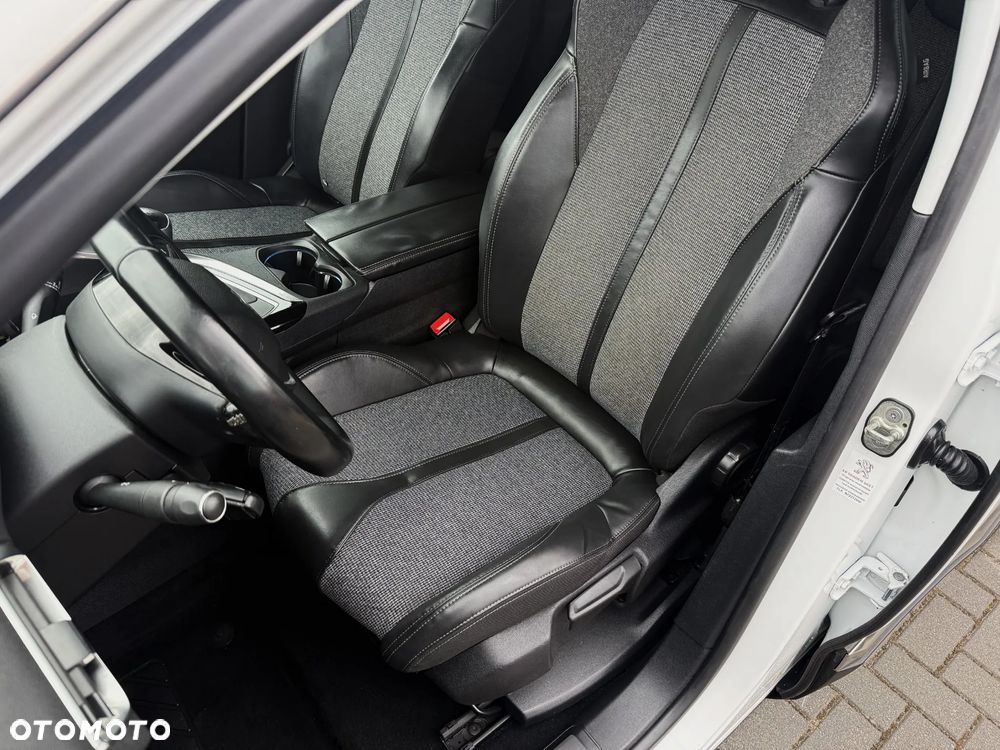 Peugeot 3008 PureTech 130 Stop & Start GPF Allure Business-Paket - 8