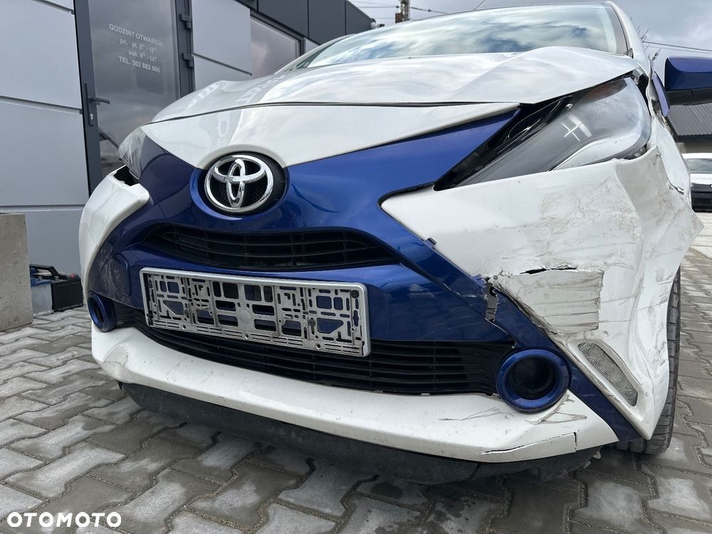 Toyota Aygo x-play - 28