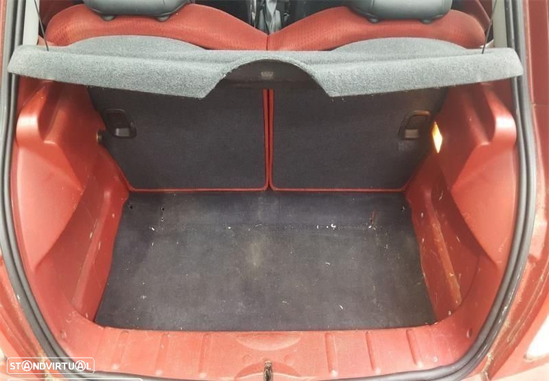 Mini Cooper 1.6i de 2001 disponível para peças - 4