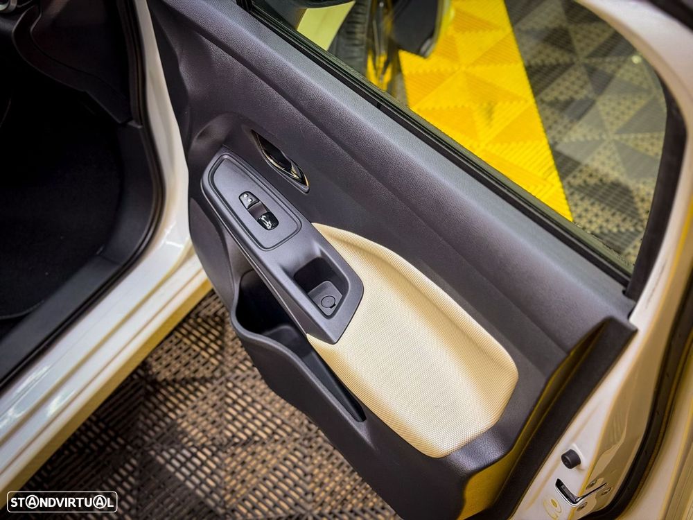 Nissan Micra 1.5 dCi N-Connecta Lifestyle S/S - 15