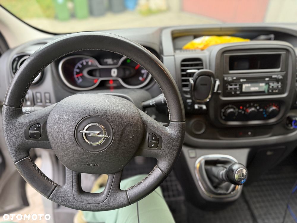 Opel Vivaro - 13